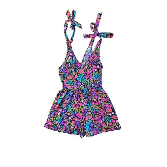 Resort Style Flower Print Romper, Size 2 (XS) - Picture 10 of 10